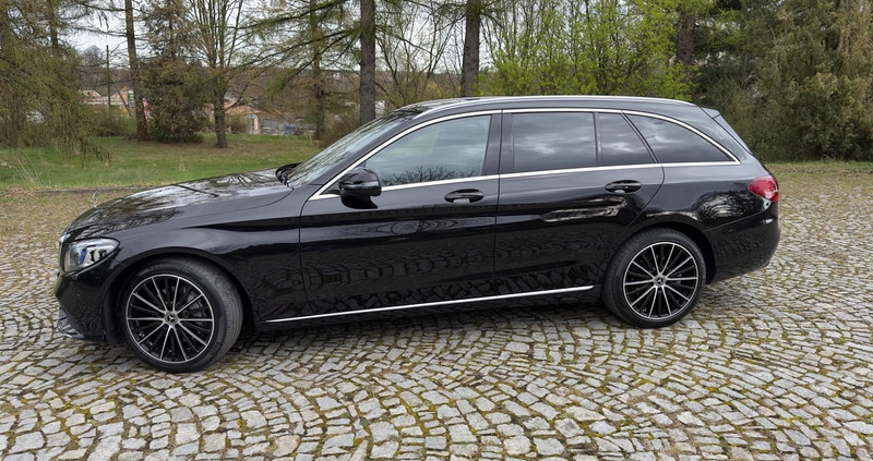 Mercedes-Benz Klasa C cena 123000 przebieg: 114000, rok produkcji 2019 z Krośniewice małe 137